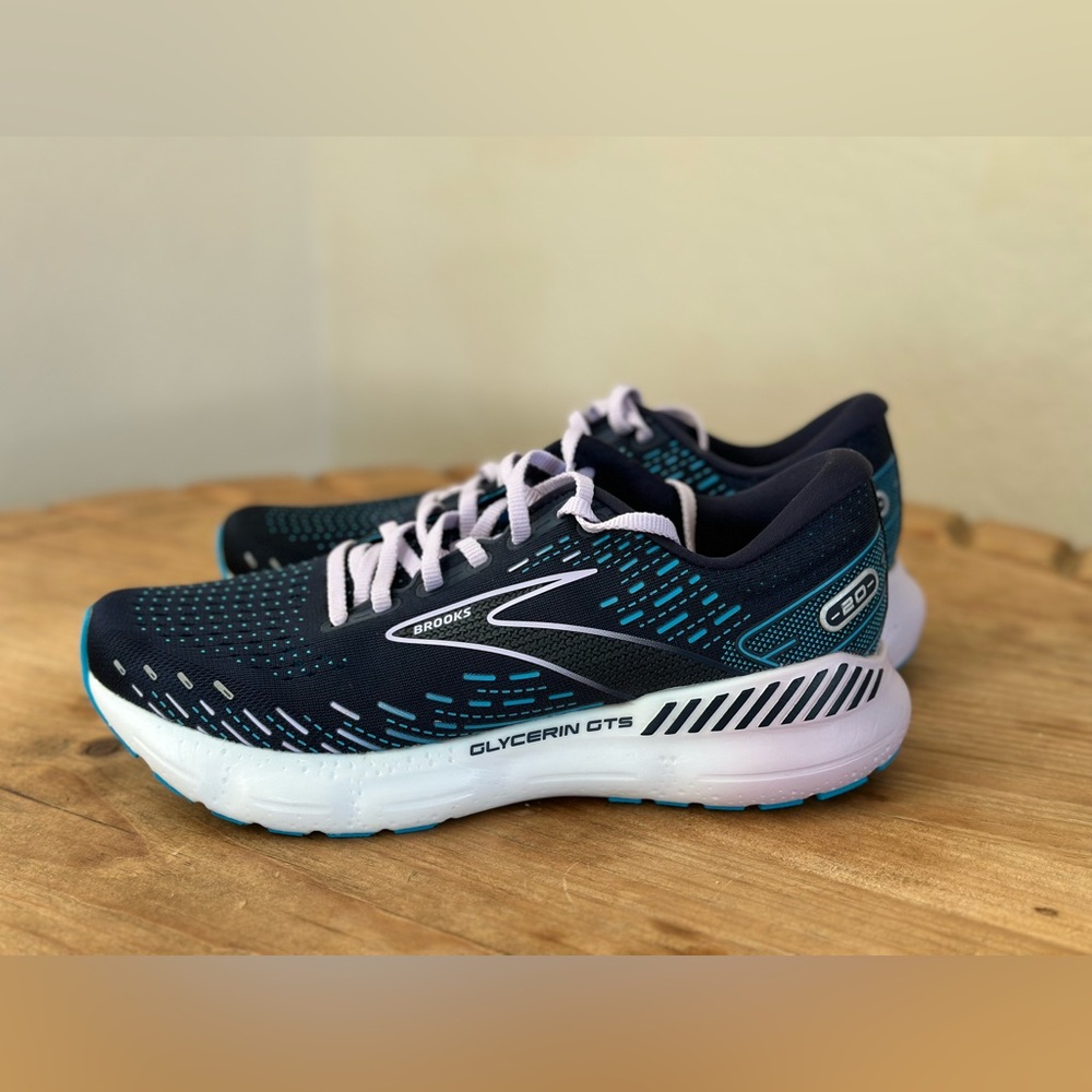Brooks Glycerin GTS 20, peacoat blue/ocean blue/ pastel lilac. Size 9D